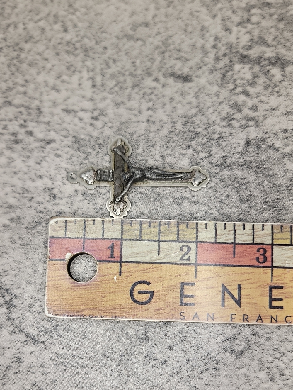 Vintage Italy Silver Tone Crucifix Pendant of Jesus on the Cross - Picture 4 of 5